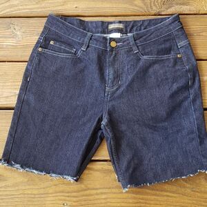 Apparel Collection high rise darkwash jean shorts size 32